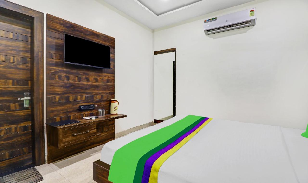 Itsy Hotels Anjali Mahal 500, Mtrs From Mathura Railway Station Eksteriør bilde