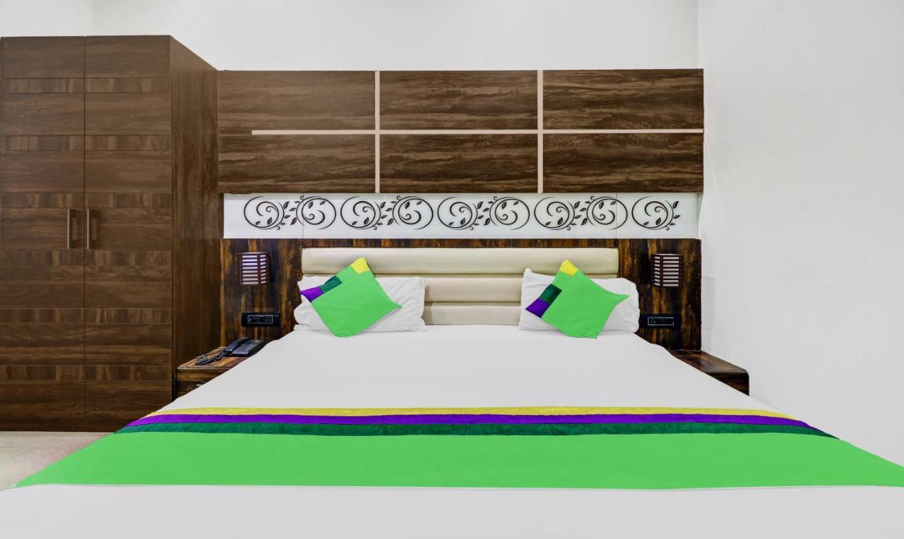 Itsy Hotels Anjali Mahal 500, Mtrs From Mathura Railway Station Eksteriør bilde