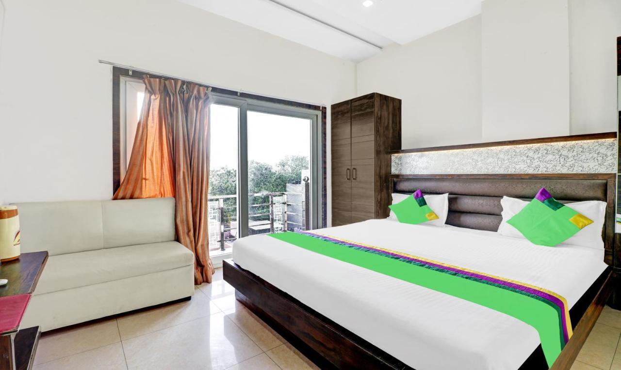 Itsy Hotels Anjali Mahal 500, Mtrs From Mathura Railway Station Eksteriør bilde