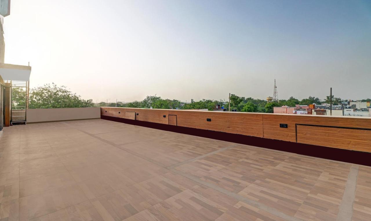 Itsy Hotels Anjali Mahal 500, Mtrs From Mathura Railway Station Eksteriør bilde