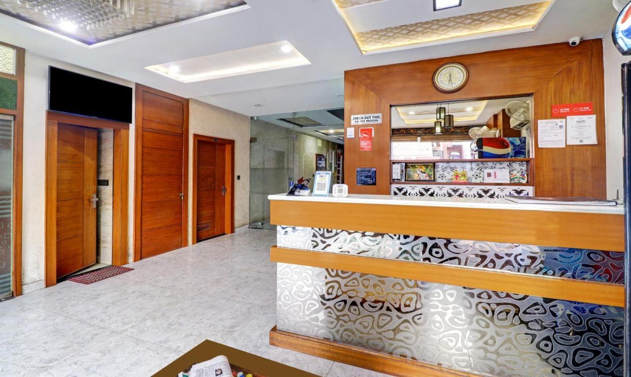 Itsy Hotels Anjali Mahal 500, Mtrs From Mathura Railway Station Eksteriør bilde