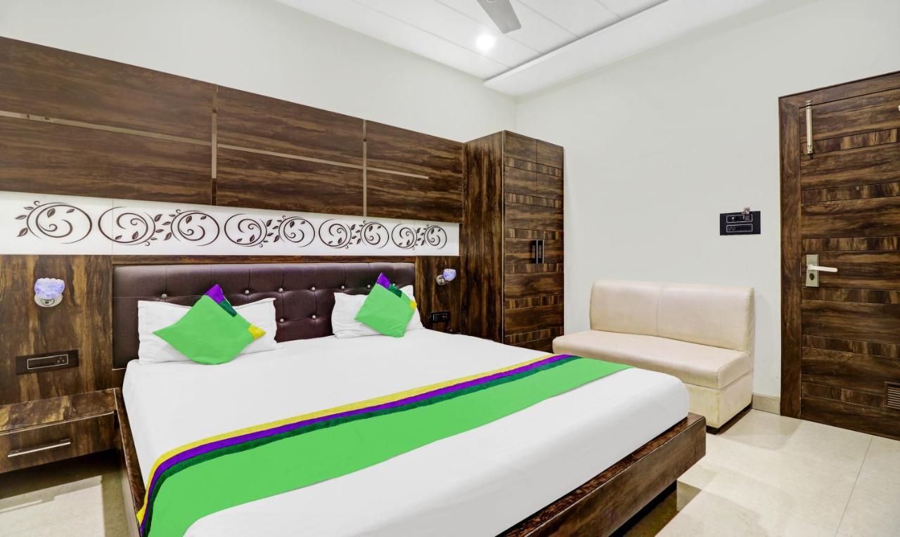 Itsy Hotels Anjali Mahal 500, Mtrs From Mathura Railway Station Eksteriør bilde