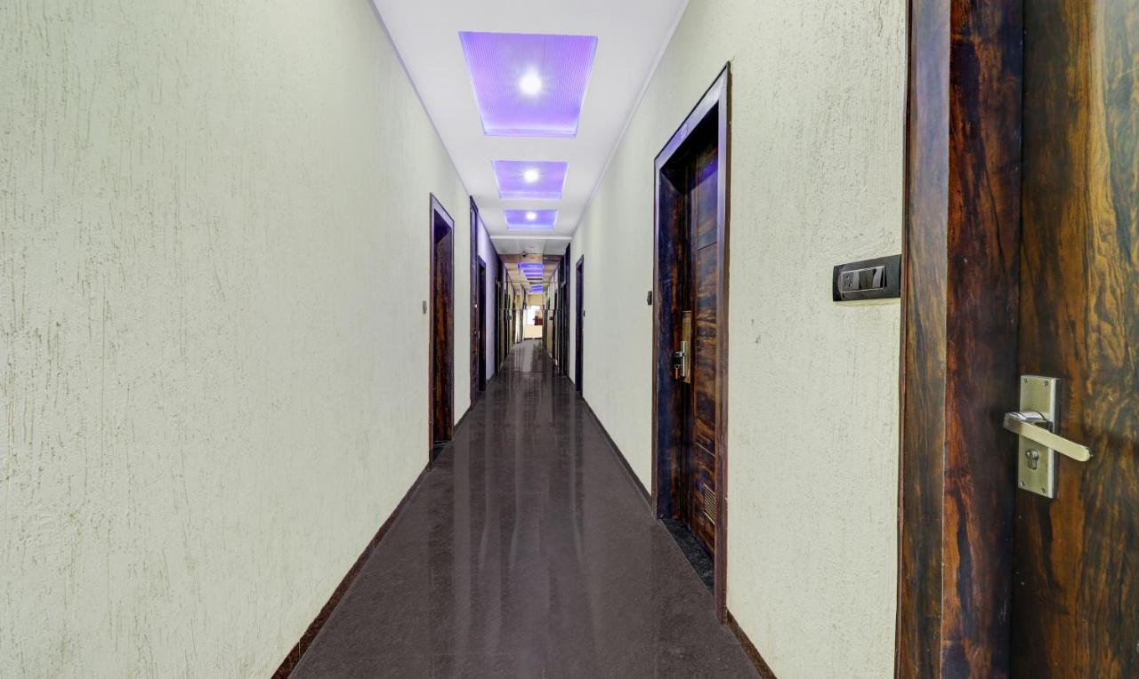 Itsy Hotels Anjali Mahal 500, Mtrs From Mathura Railway Station Eksteriør bilde