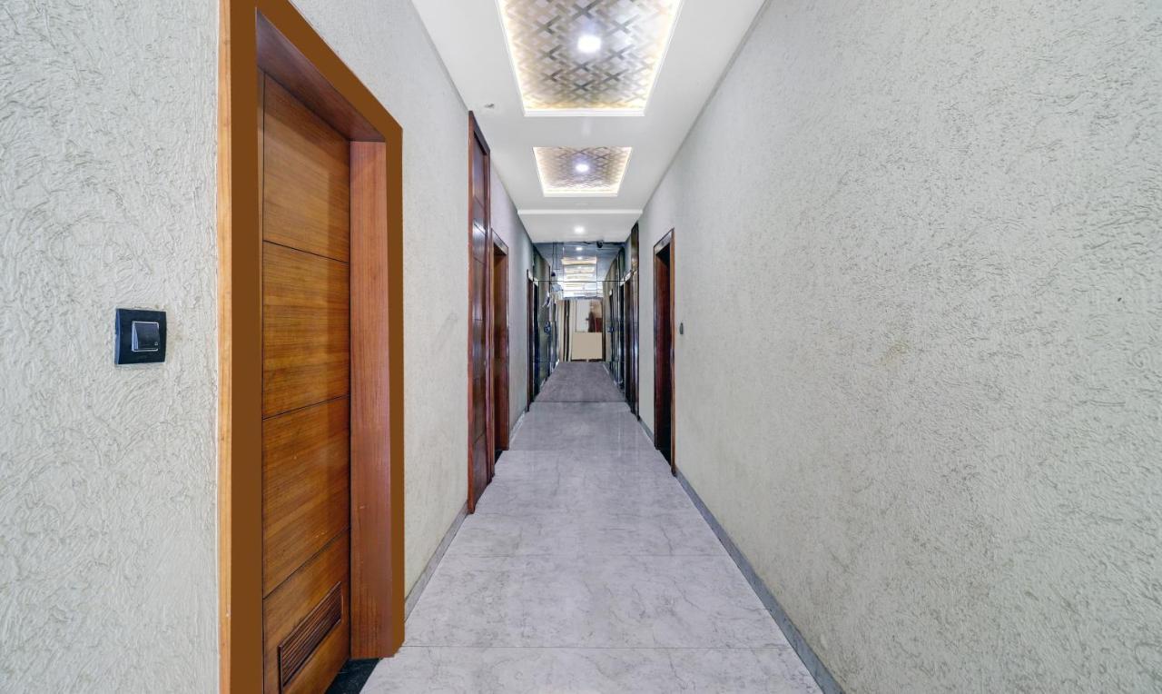 Itsy Hotels Anjali Mahal 500, Mtrs From Mathura Railway Station Eksteriør bilde