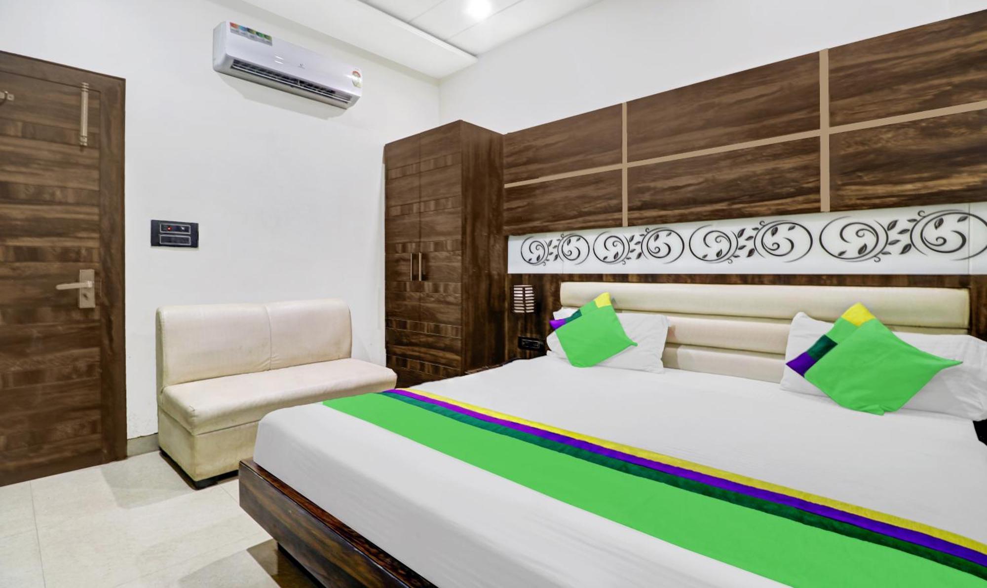Itsy Hotels Anjali Mahal 500, Mtrs From Mathura Railway Station Eksteriør bilde