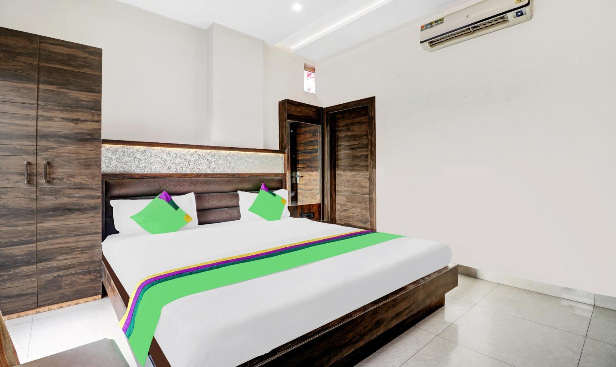 Itsy Hotels Anjali Mahal 500, Mtrs From Mathura Railway Station Eksteriør bilde